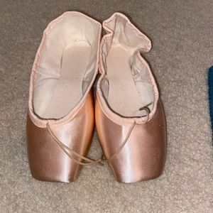 COPY - Suffolk Pointe Shoes